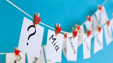 Cum alegi numele copilului: surse ciudate pentru inspirație