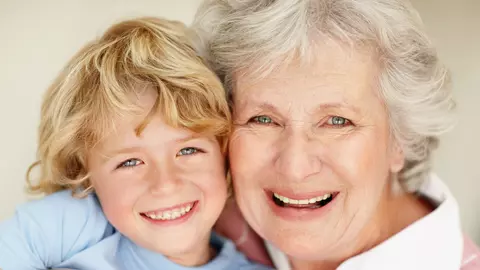 Bunica mi-a dat voie...