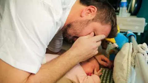 Horia Brenciu, dimineți magice alături de fiica sa, Mina