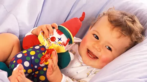 Cum își exprimă bebelușii emoțiile