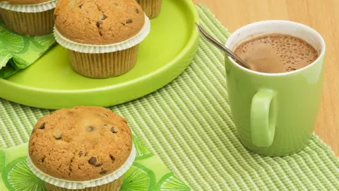 Brioșe cu mălai și ciocolată