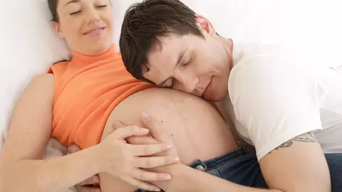 Comunică cu bebelușul încă din burtică!