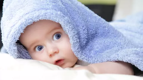 4 comportamente ale nou-născutului la care părinții nu se așteaptă