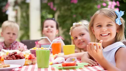 Adoptă o alimentaţie echilibrată pentru copilul tău