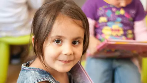 Alege şi trimite un copil în tabără! 