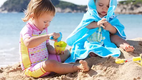 Distracţie şi protecţie solară cu factor 50 UPF şi etichetă solară, de la Imaginarium