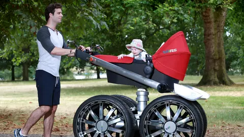 S-a inventat căruciorul pentru tătici!