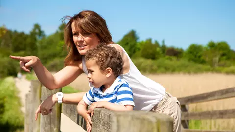 Când copilul întreabă mereu ”de ce?” 