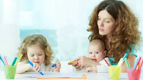 Pe mâinile cui îţi laşi copilul?