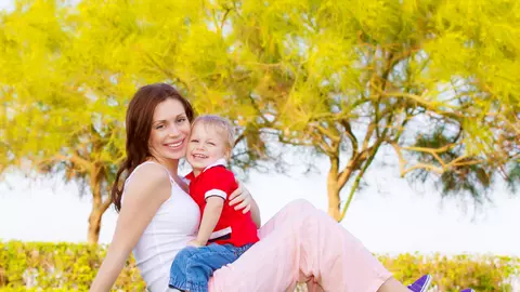 Nu-i uşor să fii mamă de băiat