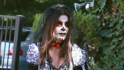 Uite cum s-a îmbrăcat Sandra Bullock la o petrecere de Halloween 