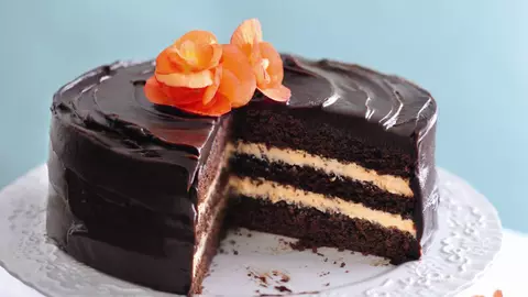 Tort de ciocolată şi cremă cu portocale