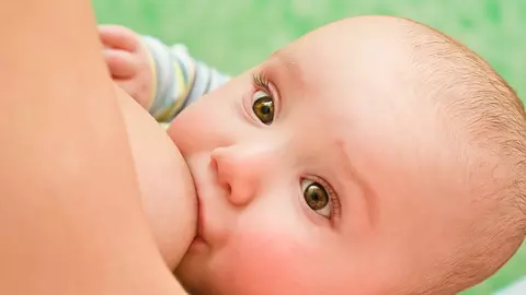 Alăptarea: 3 beneficii la care nu te gândești