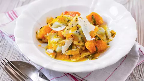 Rețete: Ravioli cu dovleac și salvie