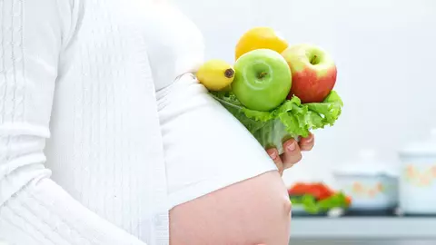 Alimentația în sarcină: ce mănânci pentru 2