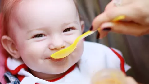 Diversificarea - plan de alimentație pe etape