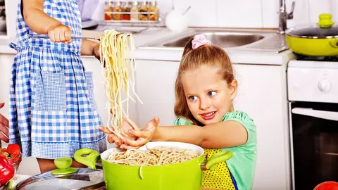 5 pași pentru a schimba obiceiurile alimentare ale familiei tale