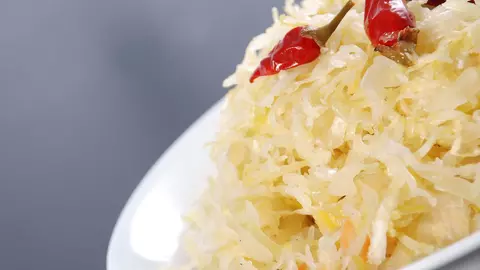 Sănătate: ce afecțiuni poți trata cu varză murată