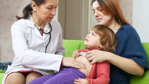 De ce îl doare burta?