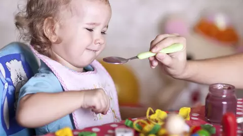 Nu vrea să mănânce: ce faci?