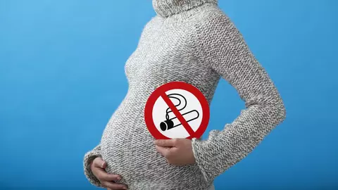 Cât de periculos este fumatul în sarcină: Dr. Mencinicopschi îți spune