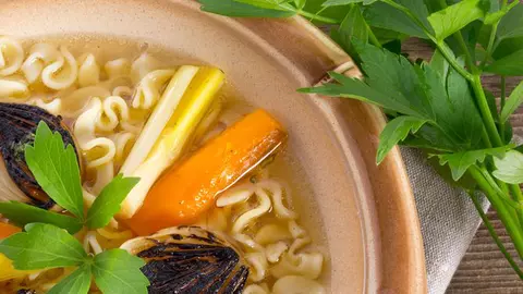 Slăbește cu leuștean!