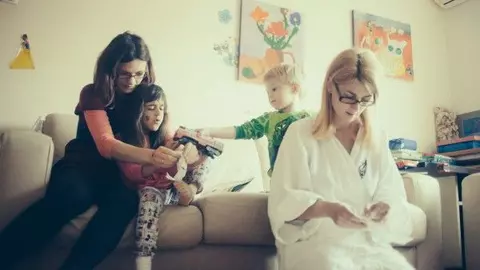 Diminețile unor părinți imperfecți