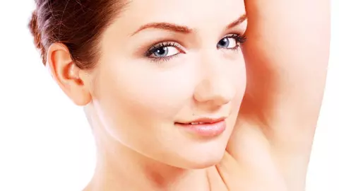 Scapă de transpirație - 3 remedii naturiste