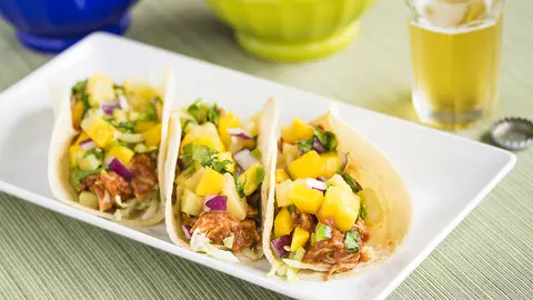 Tortilla cu pui și mango