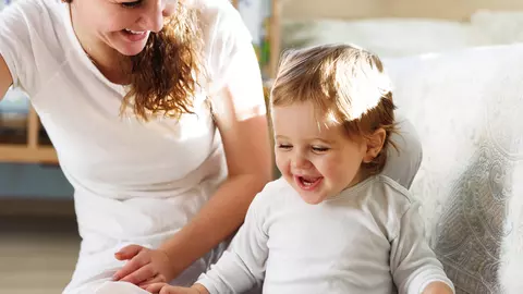 Dezvoltă-i inteligența: jocuri pentru copilul de 1-2 ani