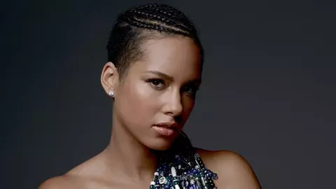 Alicia Keys - însărcinată și caritabilă