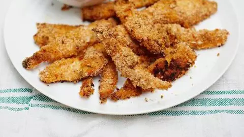 Aripioare de pui crocante, cu iaurt aromat (reţeta lui Jamie Oliver)