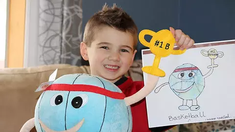 Desenele copiilor transformate în jucării de pluş