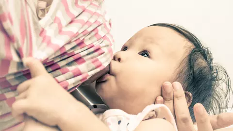 3 reguli pentru mama care alăptează