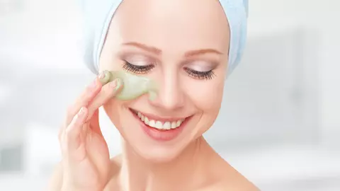 Mască naturală pentru curăţarea şi micşorarea porilor