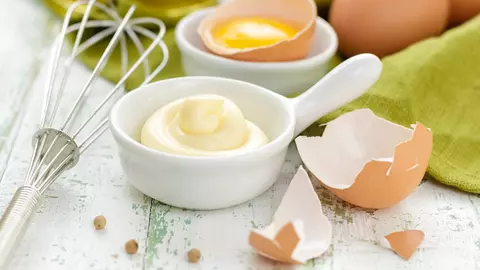 Tratamente cu maioneză pentru ten, păr și unghii