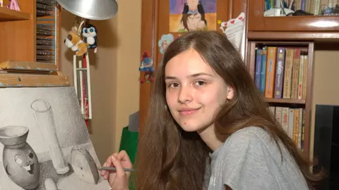 Română, fizică, desen? Luana excelează la toate!