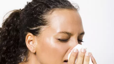 Cum să tratezi răceala în timpul sarcinii. Ce medicamente sunt interzise