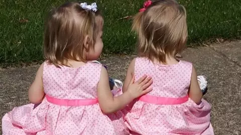 Cele mai frumoase nume pentru fete gemene – idei inspirate și semnificații speciale