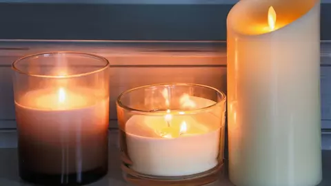 Pericolul din lumânările parfumate aprinse în casă