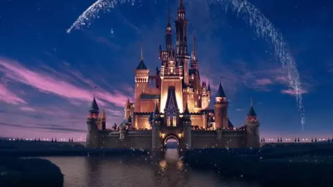 10 povesti din spatele desenelor Disney pe care nu ai vrea sa le citesti copilului