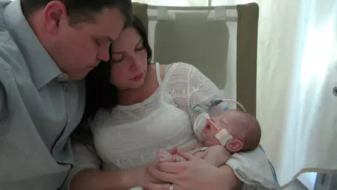 Mama care si-a pierdut bebelusul din pricina alaptarii exclusive: "De-as putea da timpul inapoi..."