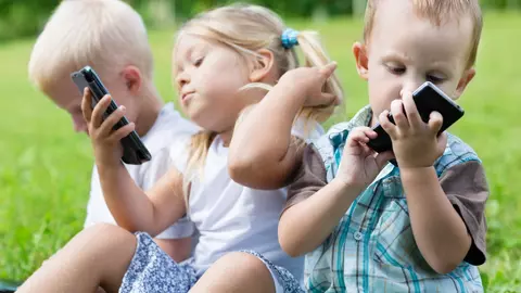 Cum il scapi de dependenta de tehnologie, fara reactii negative