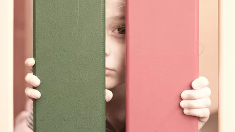 Parintii copiilor cu autism: "Copiii noștri sunt sacrificati pe altarul revolutiei fiscale"