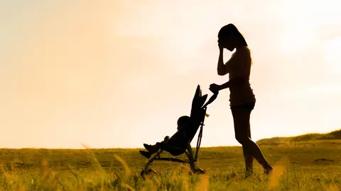 Psihoza postpartum: cum o recunosti, primele simptome si tratament