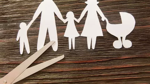 Drama unei brasovence: I s-a spus ca bebelusul sau a murit, insa ea crede ca a fost furat la nastere