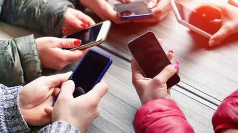 7 tipologii de mamici pe care le gasesti pe grupurile de Facebook