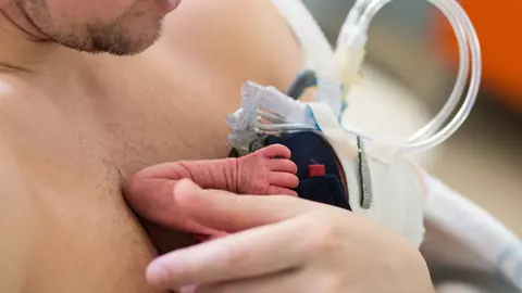 Asociatia Unu şi Unu lansează în luna mai proiectul “Pui de om în terapie”