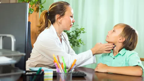 4 semne ca trebuie sa consulti un endocrinolog pentru copilul tau