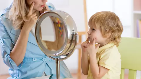 Tulburări de limbaj la vârsta copilăriei.  Când mergem cu copilul la logoped?